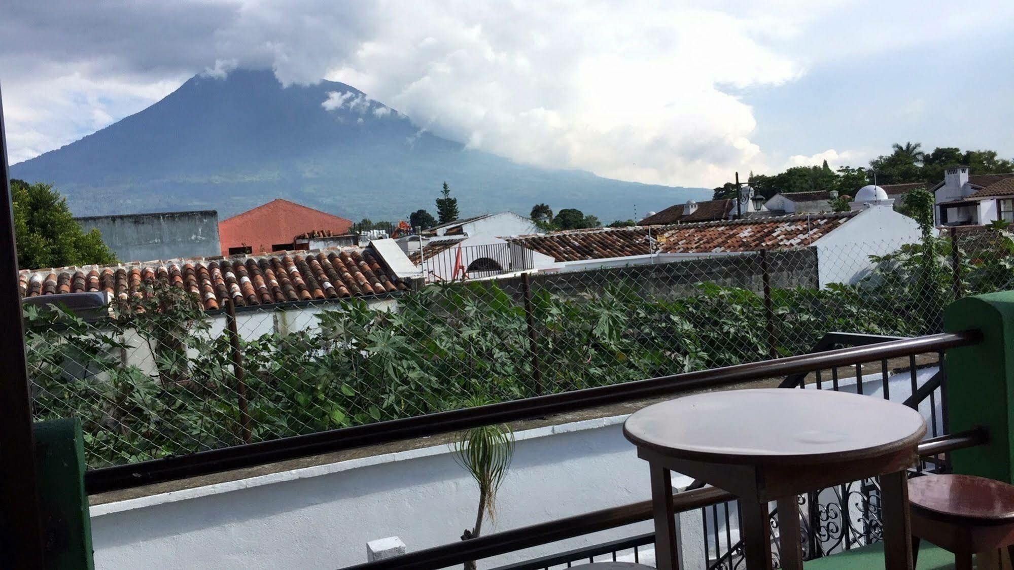 Feathers Hotel & Lounge Antigua Exterior foto